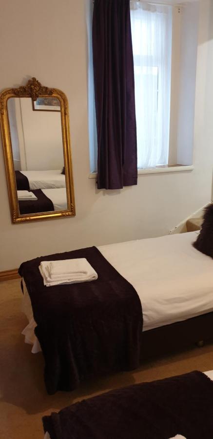 The Spread Eagle Hotel Jedburgh Buitenkant foto