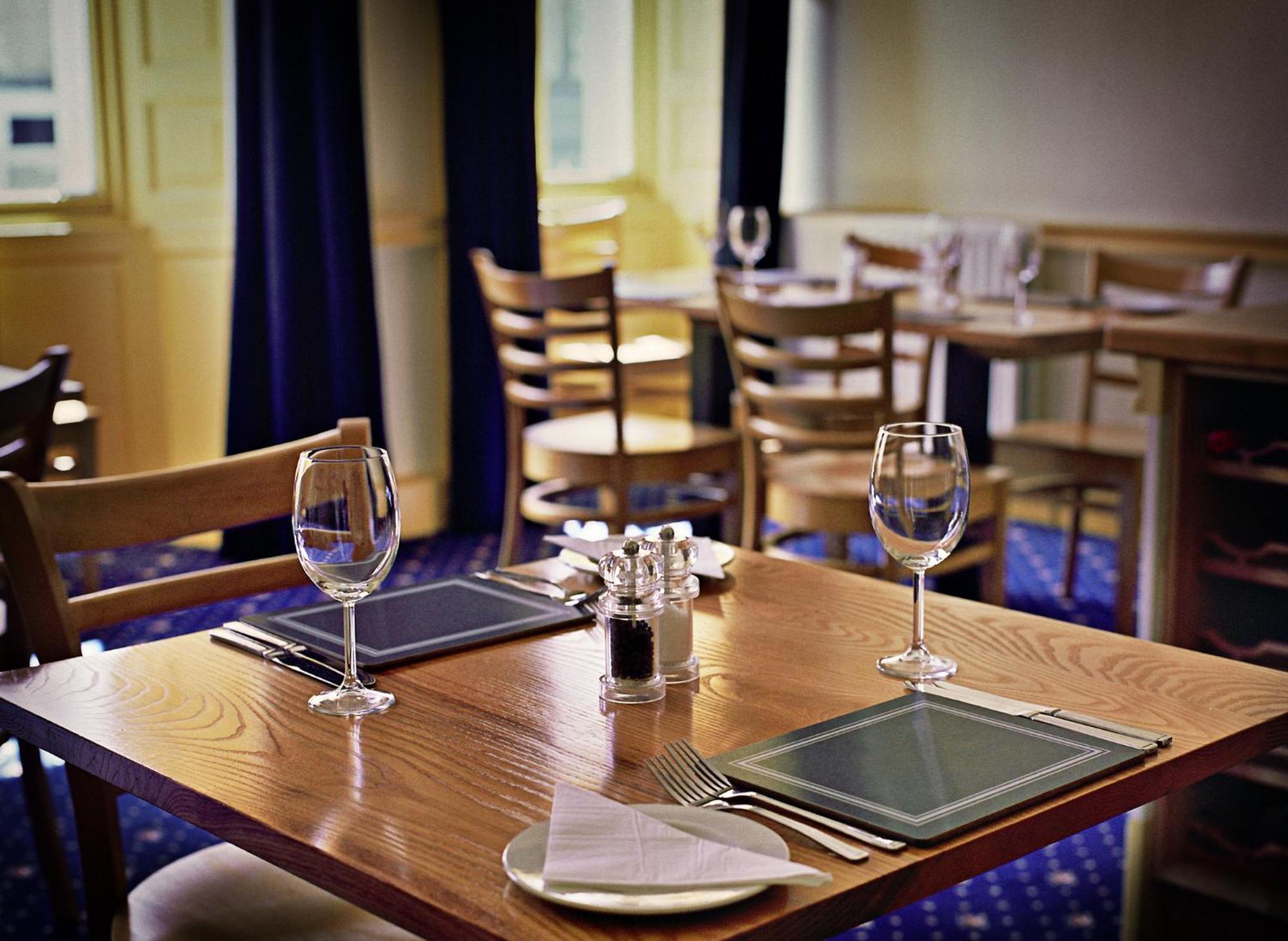 The Spread Eagle Hotel Jedburgh Buitenkant foto
